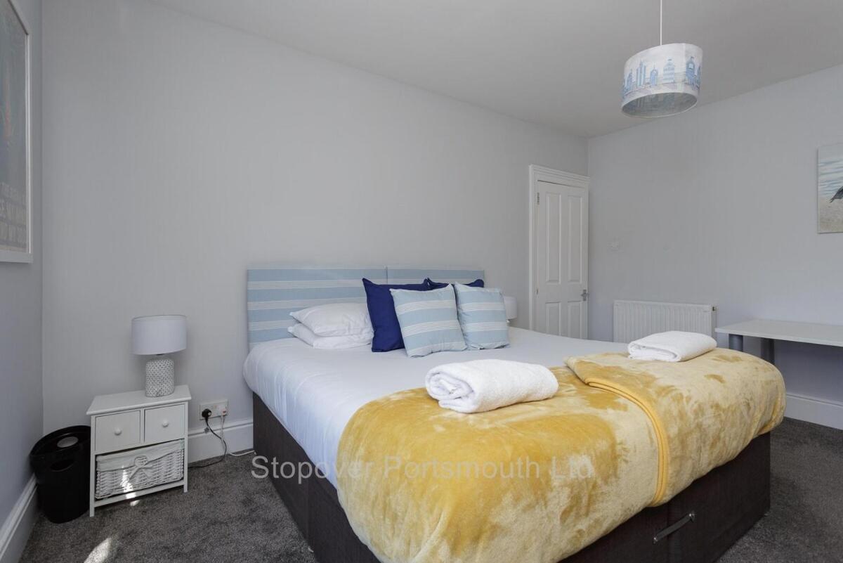 Stopover At Orchard Apartment Light And Cosy Portsmouth Room photo