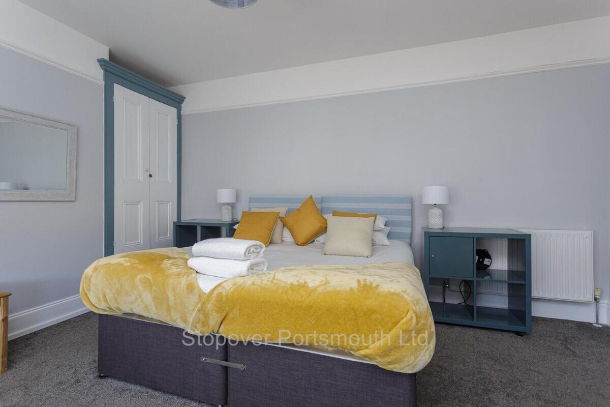 Stopover At Orchard Apartment Light And Cosy Portsmouth Room photo